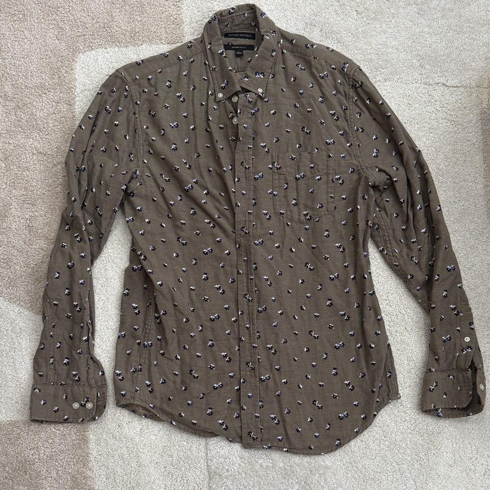 Banana Republic Olive Brown Long-Sleeve Printed Button-Down Shirt